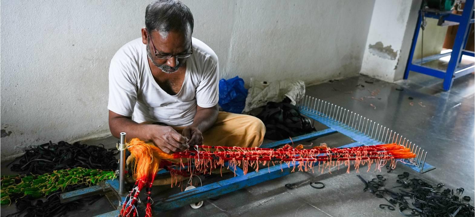 Structural behavior of fabric made from twist less weft yarn